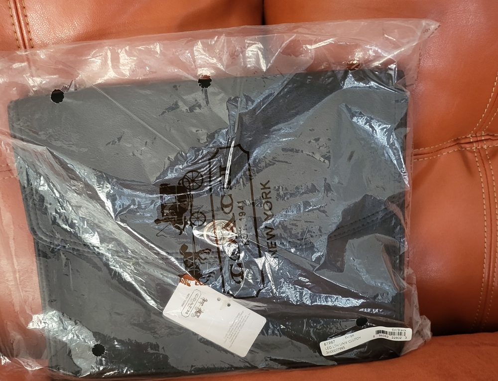 COACH CLUTCH BAG
